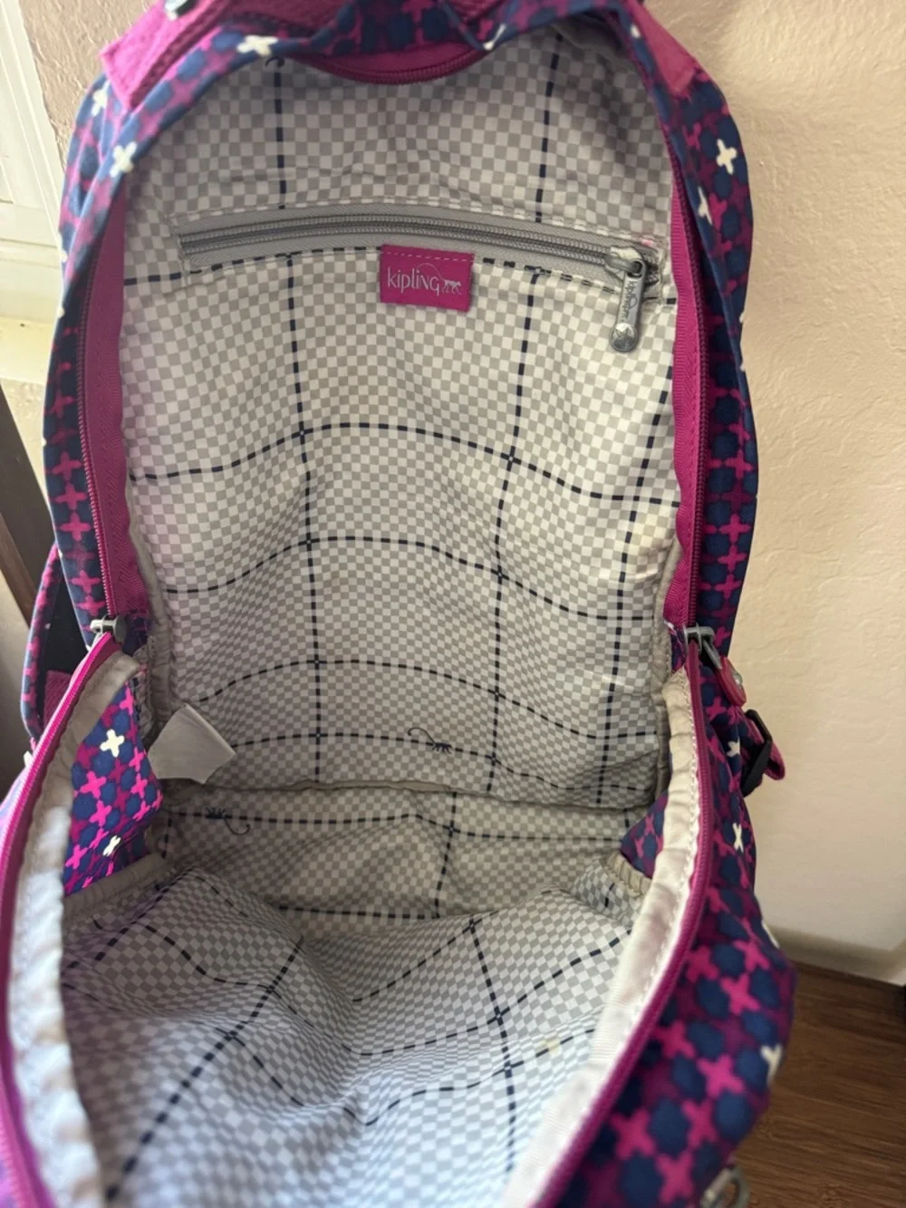 Kipling beautiful Patterned Backpack - Picture 4 of 5